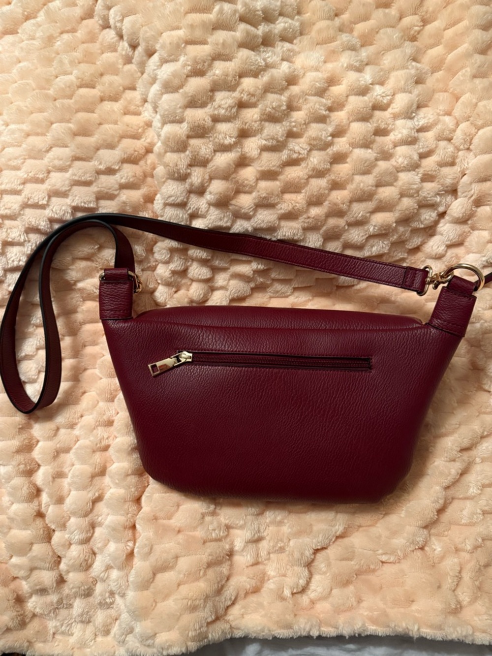 Poppy and Peonies 
LARGE sidekick/crossbody
***NWOT*** - Picture 3 of 8